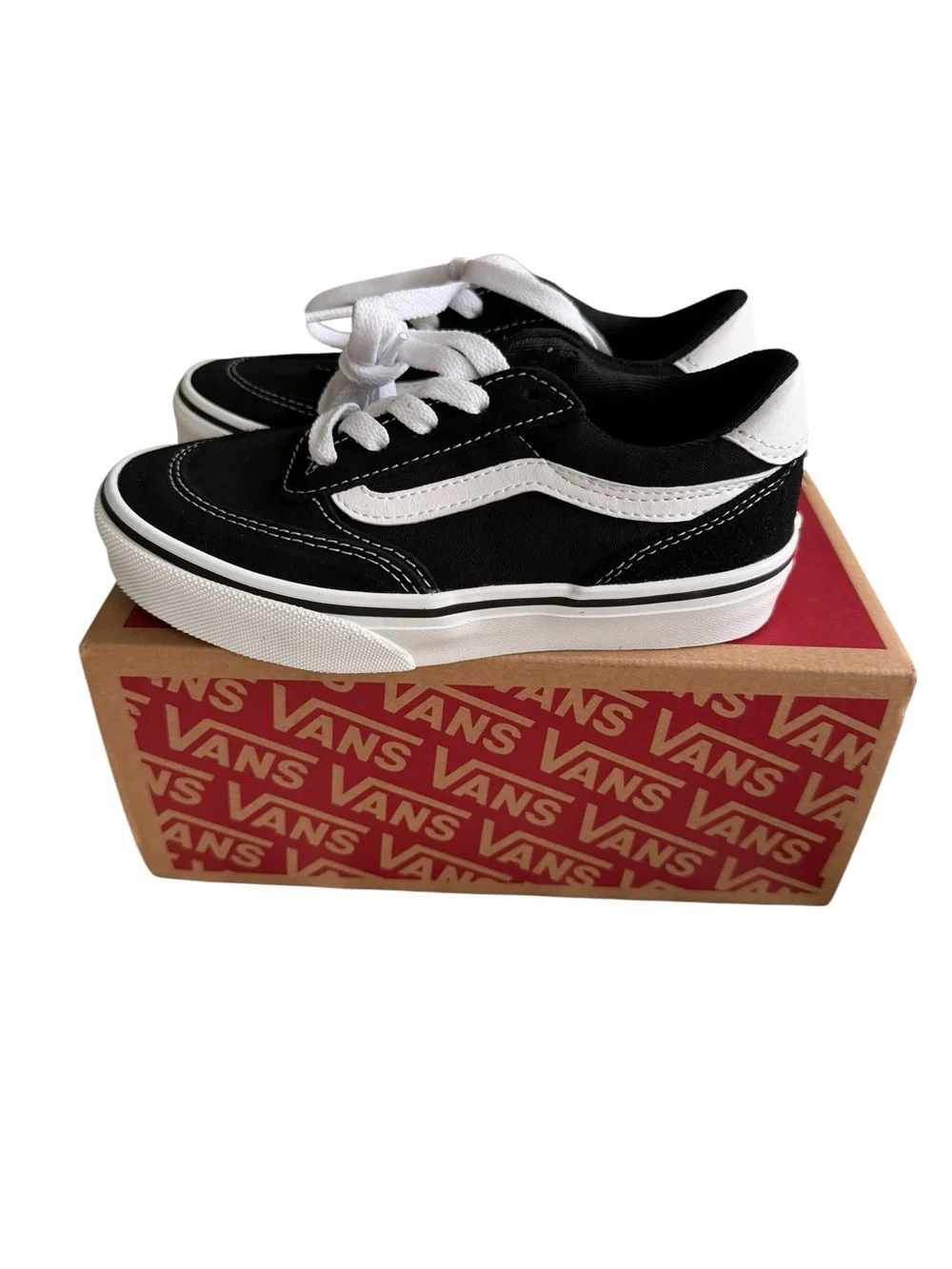 NWT Vans Brooklyn LS Youth Sneakers | Black/White | Size 12.5 YT | New in Box